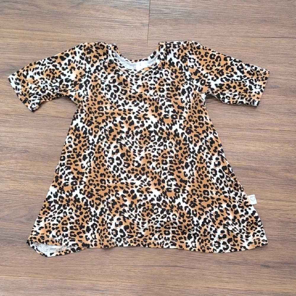 Vi & Jax Leopard Top